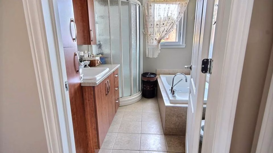 776 Rue Saint Joseph
